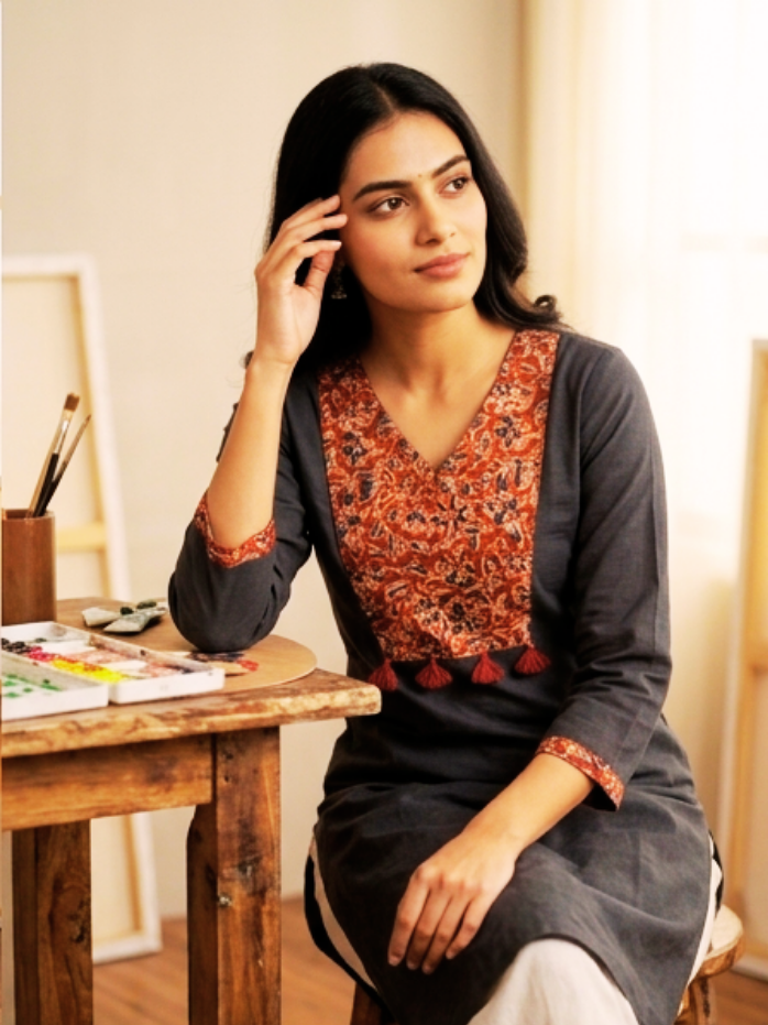 BLACK SHORT KURTI